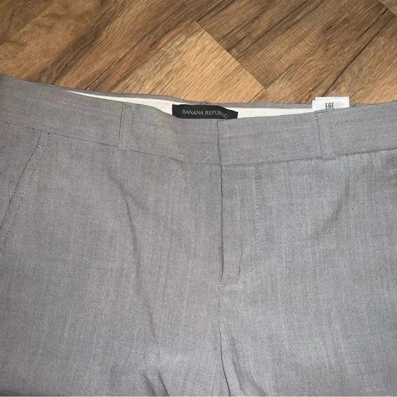 Banana Republic Women’s 0 Short Gray Dress Pants - Picture 2 of 3